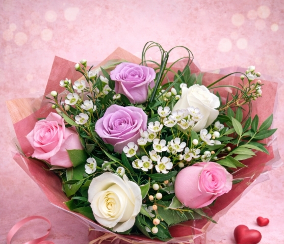 Valentine's Pastel Rose Handtied